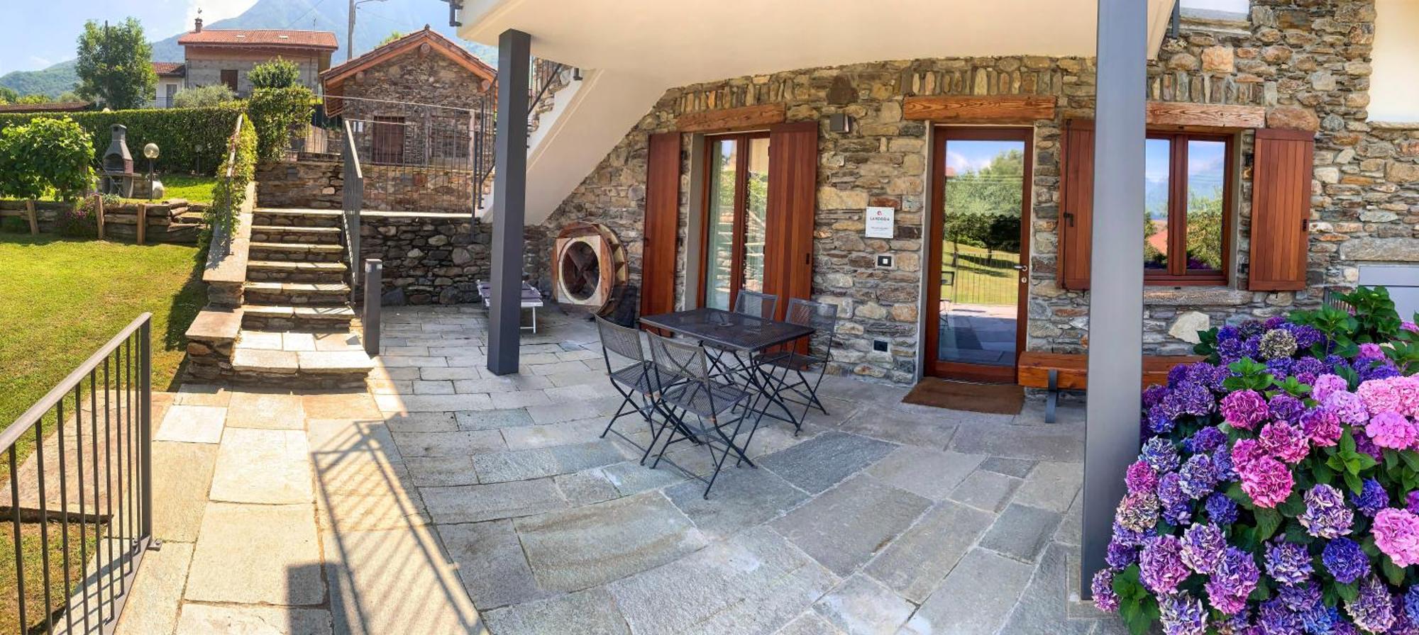 Villa La Roggia - Molino Maufet Mühle - Patio on the garden Colico Exterior foto